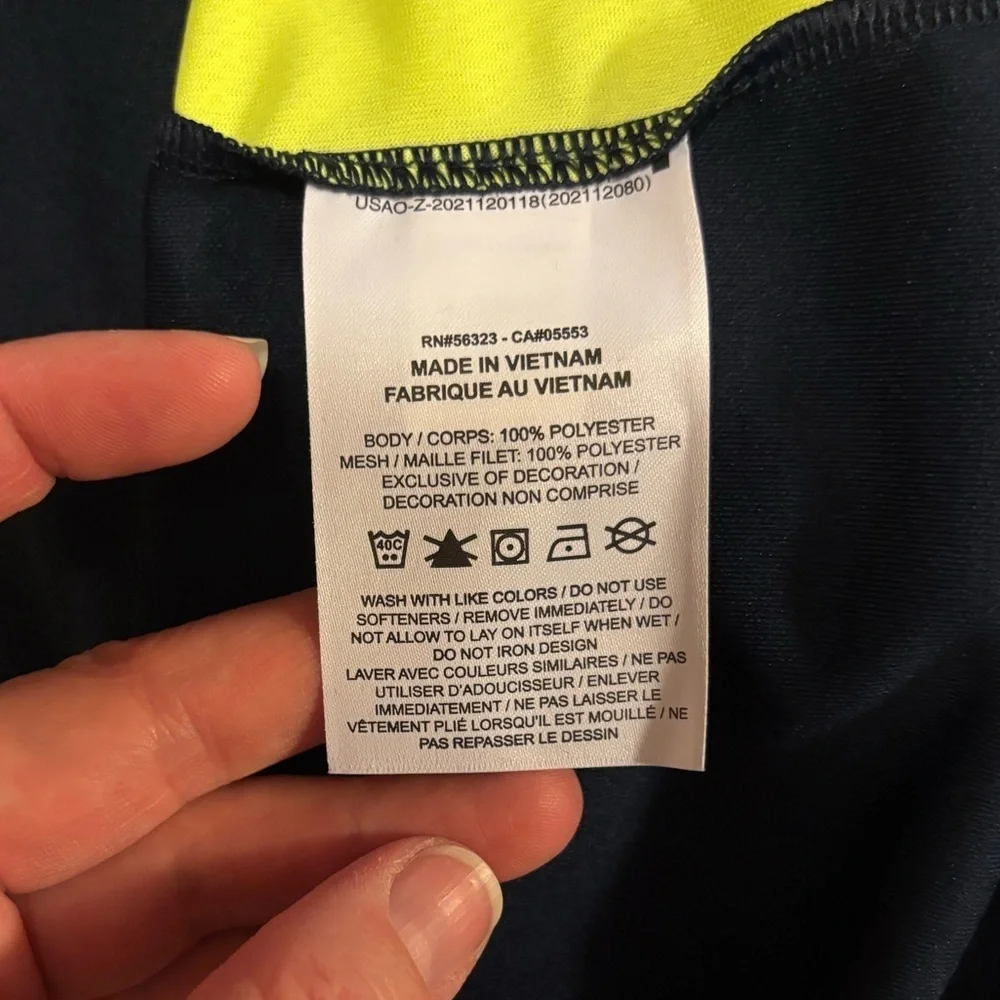 NWT Nike women’s Dri-Fit Academy 23 Drill Top sz S